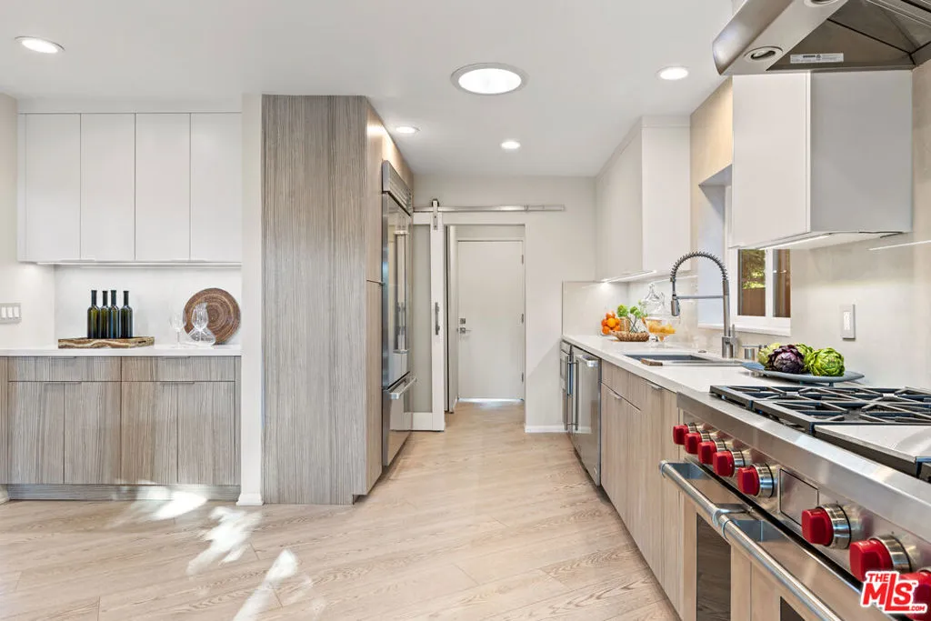 2329 Manning Avenue, Los Angeles, California 90064 home-pic-9